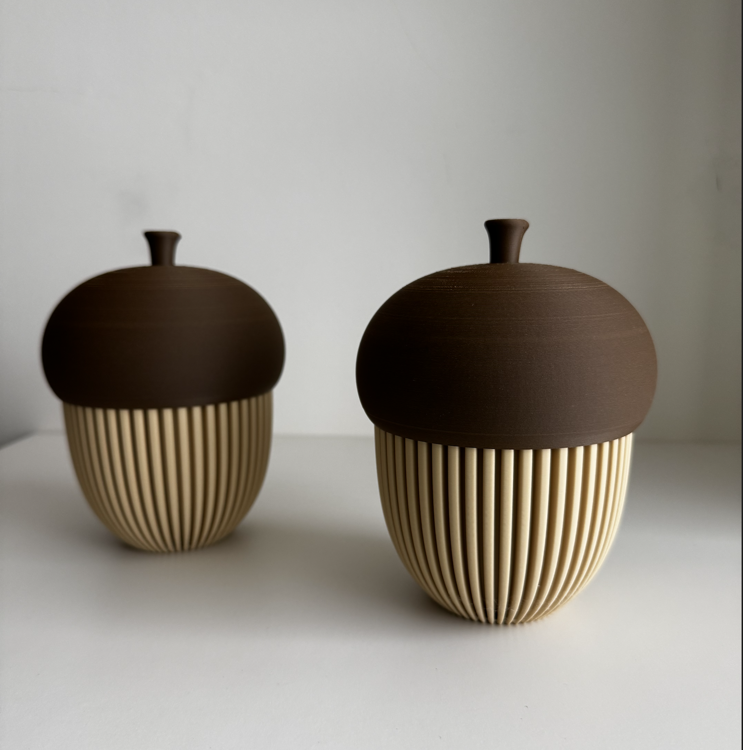 Afbeeldingen van 3D-geprint Eikelpotje – Decoratief & Functioneel-GROOT-Latte Brown en Dark Brown