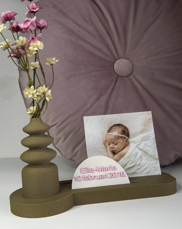 Afbeeldingen van Fotohouder met vaasje voor droogbloemen – persoonlijk cadeau met kaartje