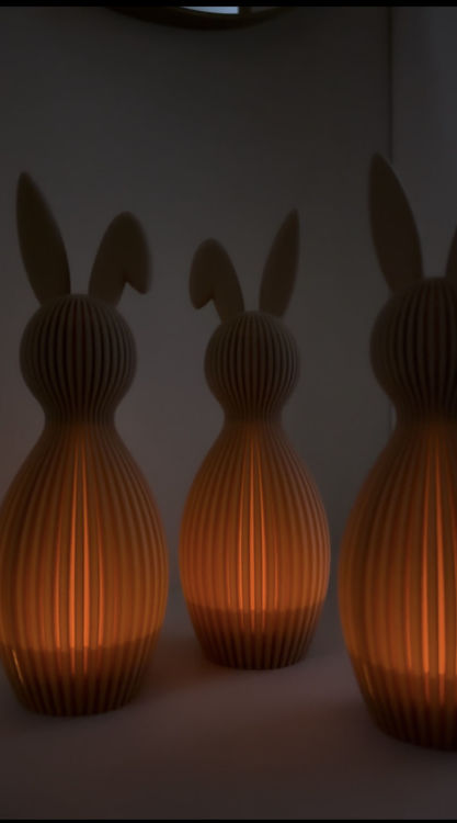 Afbeeldingen van Konijn met gebogen oor - ivoorwit - 21cm